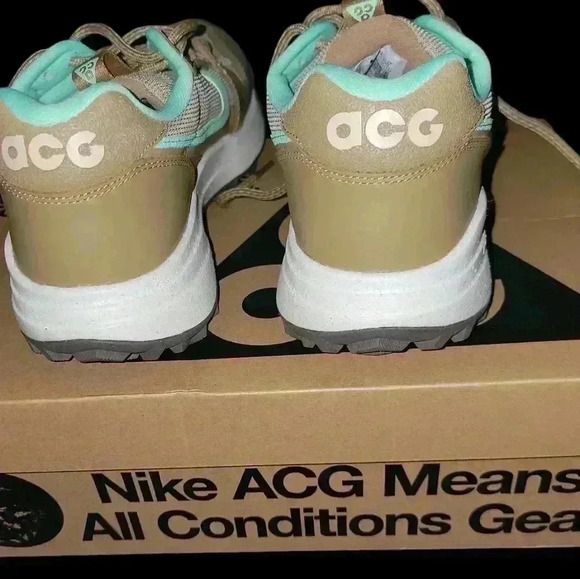 Nike ACG Lowcate Men's 7.5 Outdoor Shoes Brown DX2256-200 ORIGINAL.*WORE ONCE* - Picture 7 of 11